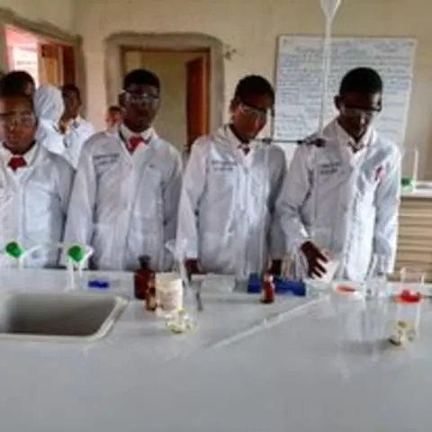 HAMPSONS INTERNATIONAL SCHOOLS — photo 3